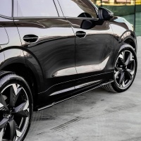 Oneway prahové nástavce Cupra Terramar (KP1) -- od roku výroby 2024- - lesklá černá Oneway prahové nástavce Cupra Terramar (KP1) -- od roku výroby 2024- - lesklá černá